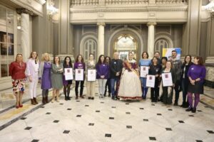 Acto de entrega de 'Dones de la Festa' en el Salón de Cristal